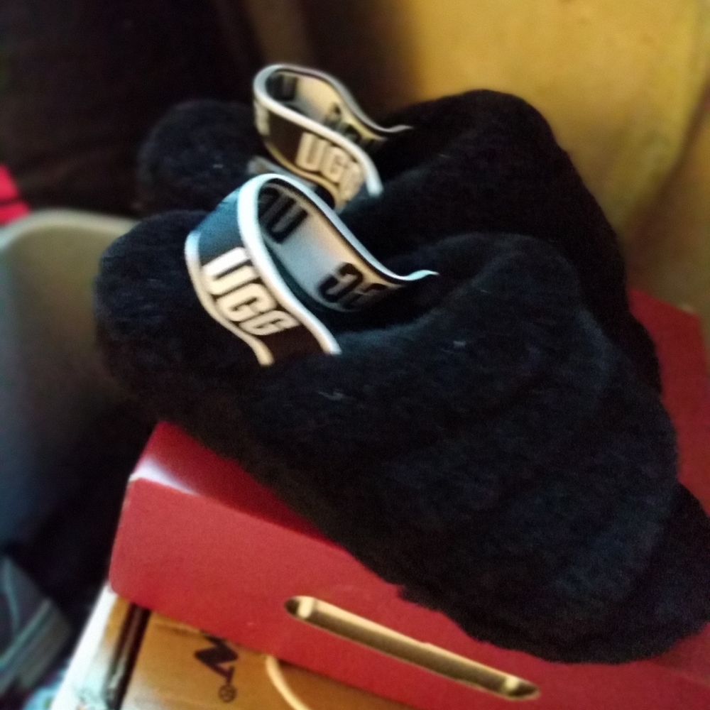 Ugg fuzzy slippers